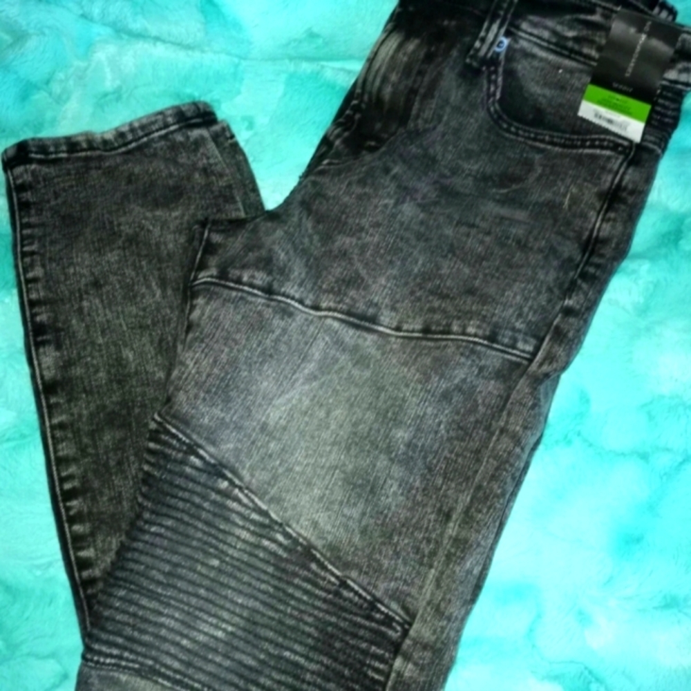 BNWT MENS/TEEN SKINNY JEANS